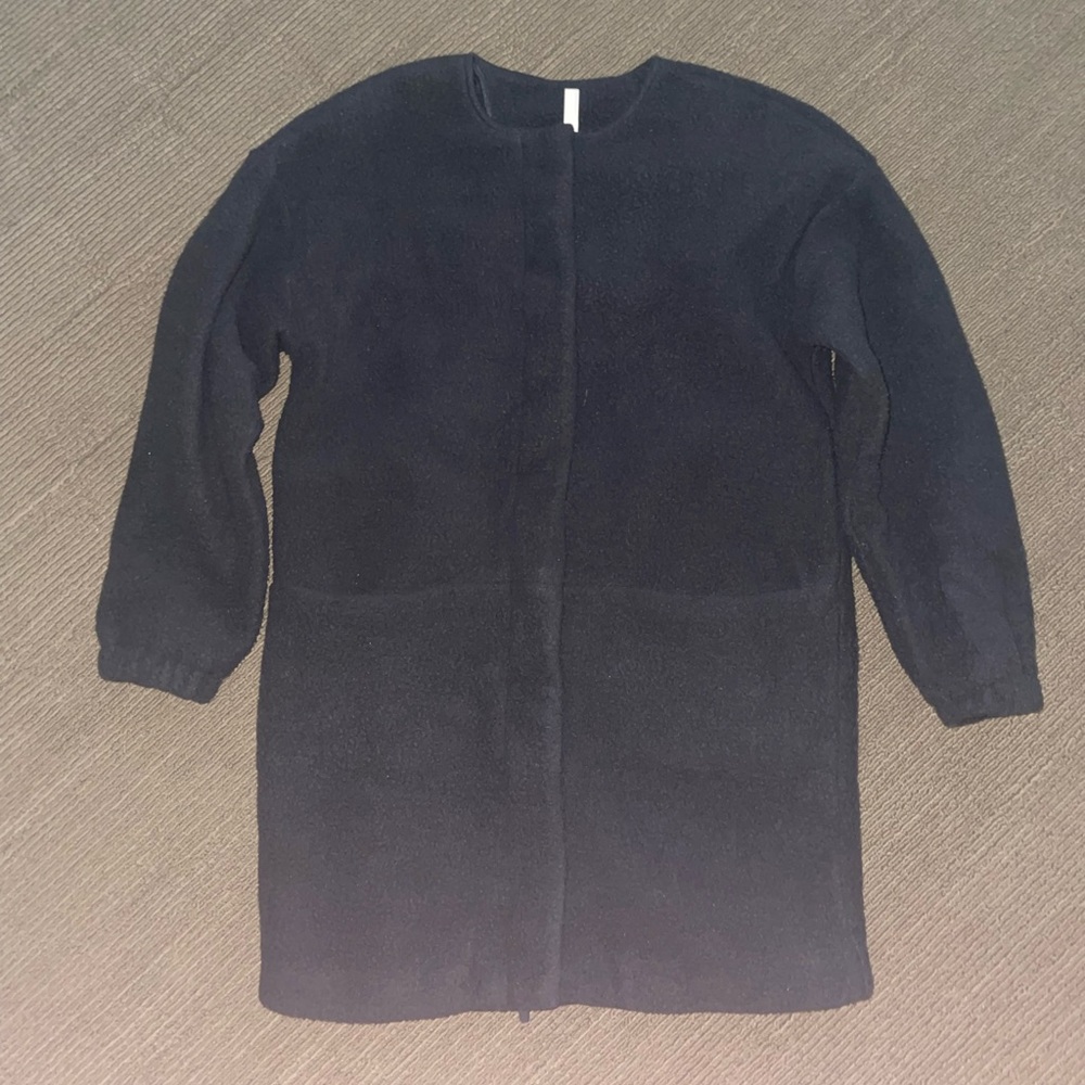 💕Fabletics Fuzzy Jacket💕 - Picture 2 of 3